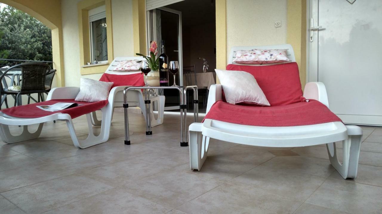 Apartments Annie Rogoznica  Extérieur photo