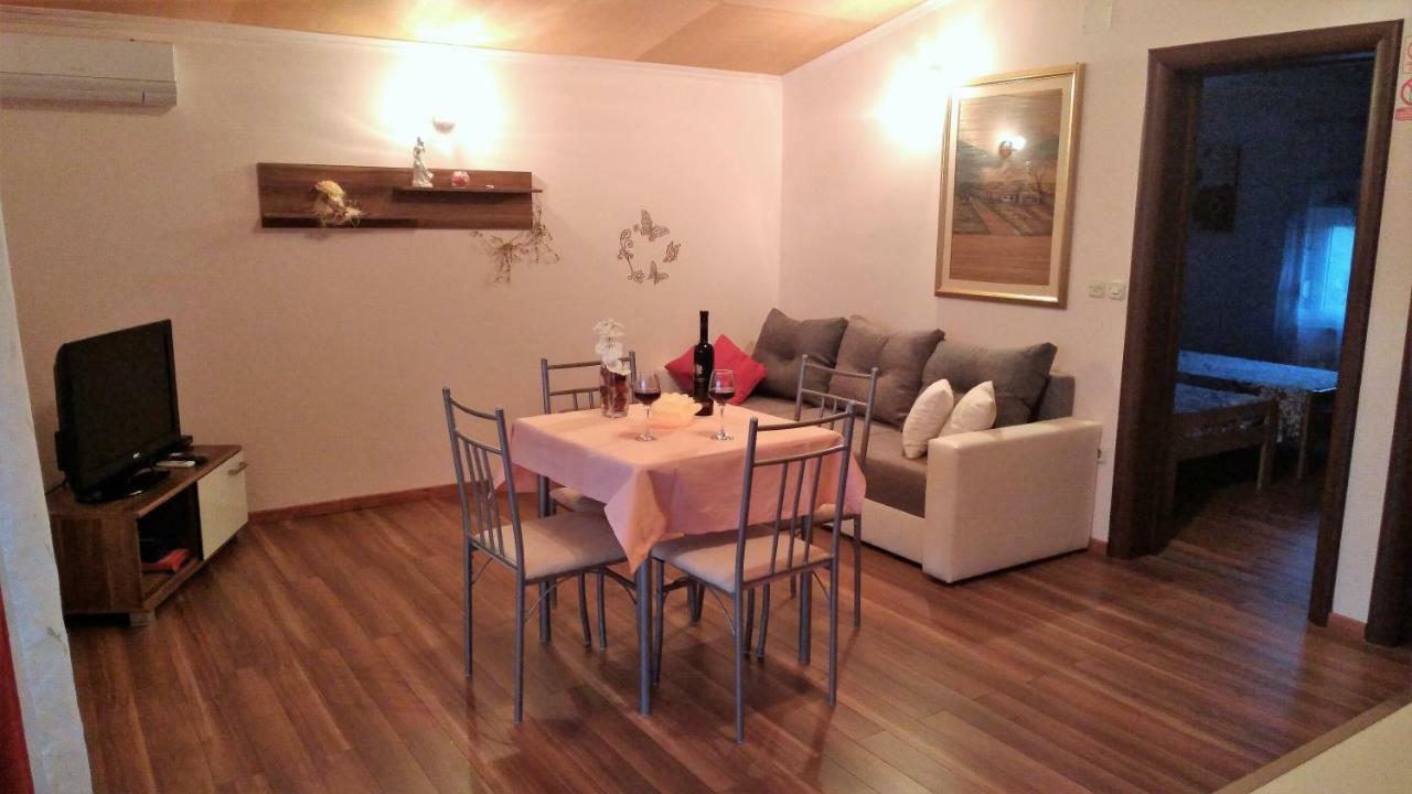 Apartments Annie Rogoznica  Extérieur photo