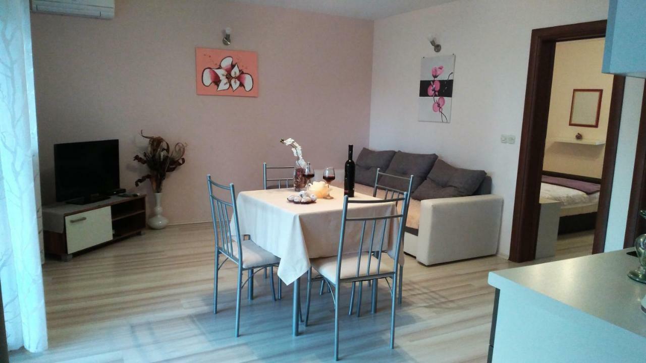 Apartments Annie Rogoznica  Extérieur photo